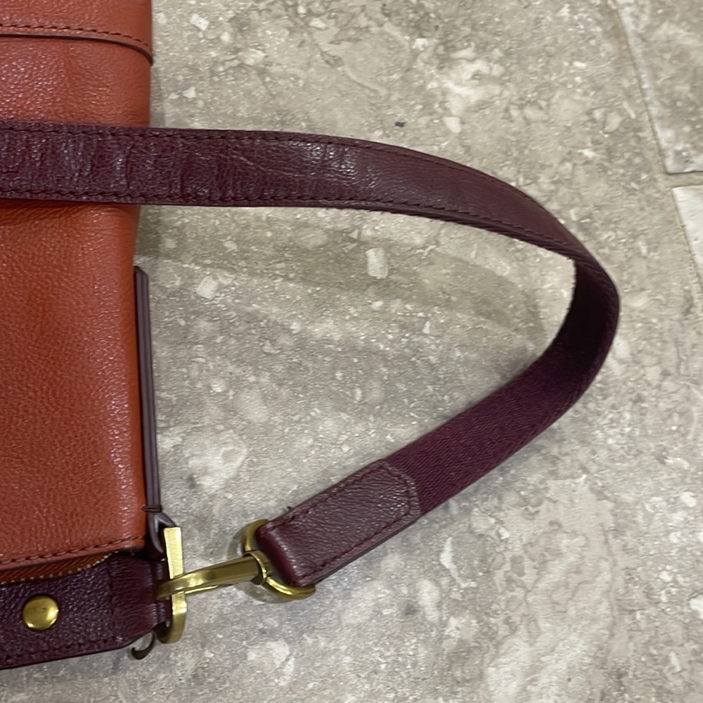 Fossil Crossbody Leather Bag - Picture 12 of 15